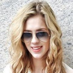 Sophia Sampaio Abrahão,uma única mulher,mas que tem o poder de fazer milhões de pessoas bem!Eu te amo minha baby!Since:20/09