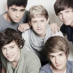 Just another tastefully! I'm a boy and I love One Direction * --- * Dono: @PigandPig_  Moderadora: @Beehnx