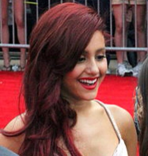 grandearianafak's profile picture. 