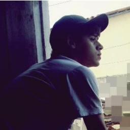 “Ele é um garoto sensível, um jovem com sentimentos profundos e com alma de poeta.”  @Deborahfenty_ ∞
