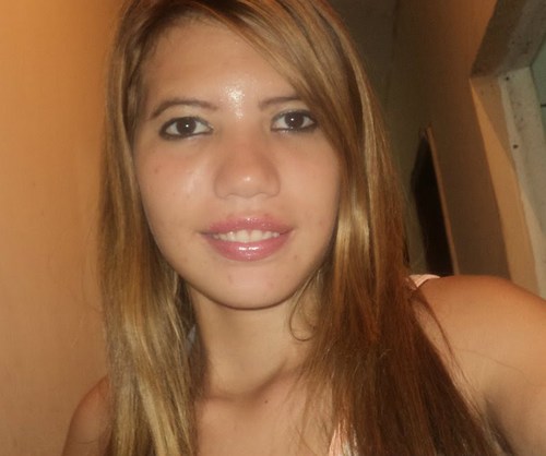 sou do  RJ tenho 17 anos email:larissa2021@live.com  
http://t.co/ycrKH7jy
