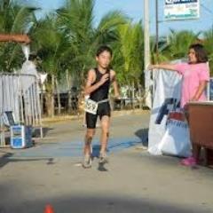 TRIATLETA,ESTUDIANTE