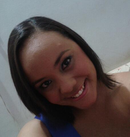 Publicitária e Fotógrafa ;)
E a noiva mais feliiz do mundoo... ;)
Meu amor, TE AMOOO!!!!