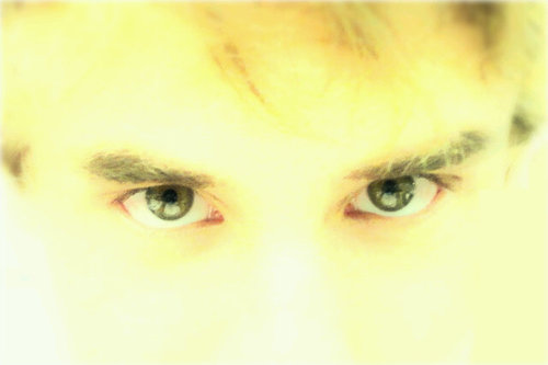 rennanmoreno_'s profile picture. 