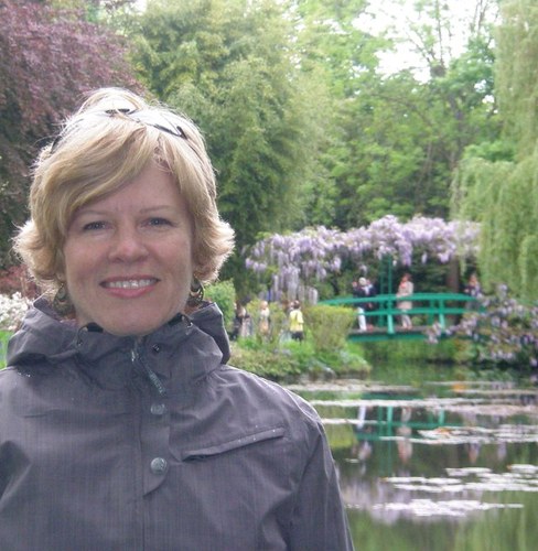 always aspiring, list maker, gardener -- currently following Robert