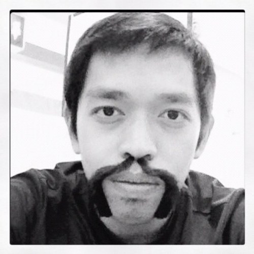 es_pesyal's profile picture. 