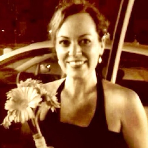 Teacher-turned-S@HM of 4, wife, culinary ninja, avid reader, lover of words, puns intended, easily distracte