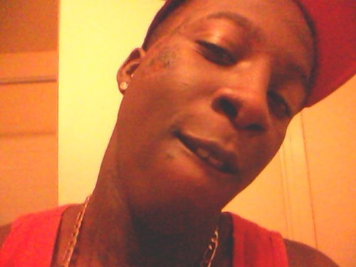 iim dat niiggah ur boyyfriend dontt wannt uu around!!
