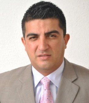Padre, Pastor, Revolucionario del Nombre de Jesus.