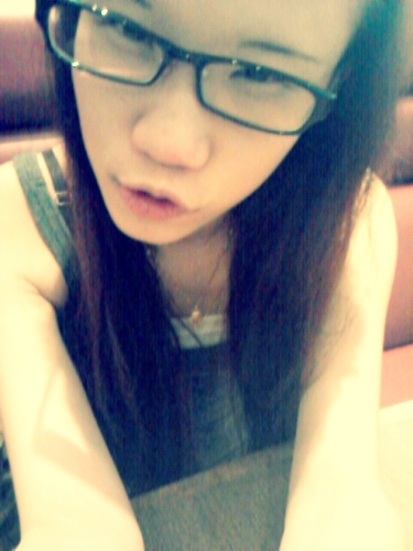 wanna know me more ? ask me :) if nt get lost ! i'm no longer the good and guai girl u all known ! i have being hurt deeply .