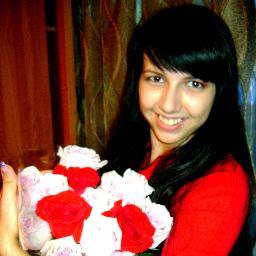 YuliaOlimpiy's profile picture. 