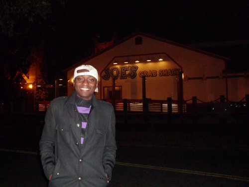 Banking $ financial analyst, Christian, engaged, arsenal fan, luv stayin wit family n friends.