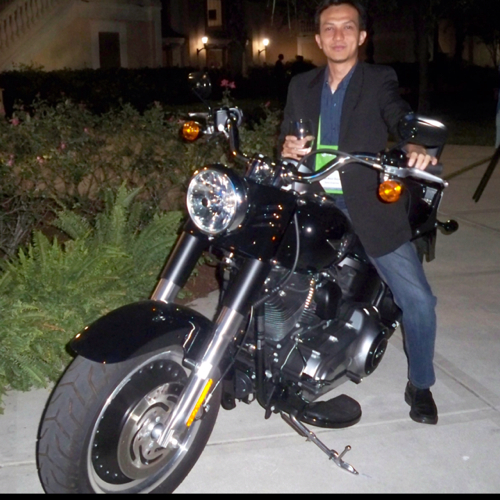 guruh_nih's profile picture. Ordinary person with extra-ordinary dreams & supported by extra-ordinary wife & kids