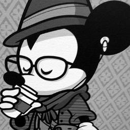 Mickey, personagem da Disney revoltado. Cansei de brincadeira, virei escritor e resolvi criar páginas para falar apenas a realidade. Segue?