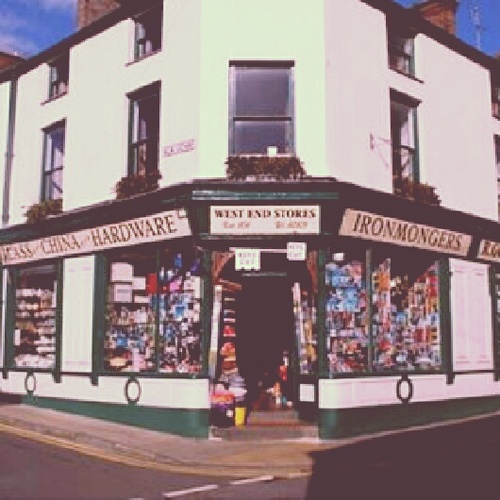 Homewares | Cookshop | Hardware Est.1856 Cymraeg | Welsh Visit our shop in Pwllheli, North Wales or shop online.