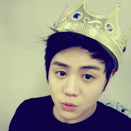 ผมยังโยซอบ เฟรนด์ลี่ ขี้เล่น ขี้อ้อน ขี้งอน น่ารัก เมนมาคุยกับผมได้ตลอดเลยนะฮะ ผมไม่หยิ่งนะเบเบ้ ♥ .ยิ้มหวาน Start :: 20/08/12 :D [#_THB]Fam