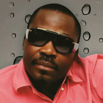 cool n easy goin guy, luv meeting intelegent & lively friendz