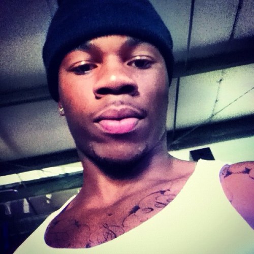 _SweetWood's profile picture. I aint got no worries .. IG:@SweetWood622 
Living the college life.. #CU16