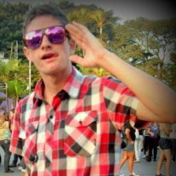 Pro Surfer na empresa Quiksilver Brasil