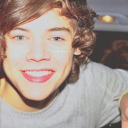 Hi xx i'm Camilla and i'm 14 !! I Love One Direction and i hope to met their in italy !!! xx Bruno Mars, i love you!