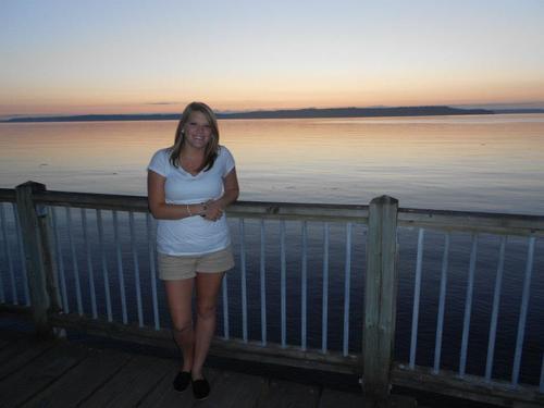 HeavenLeigh_13's profile picture. 