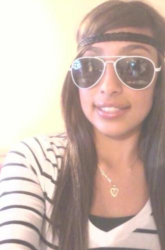 am the nicest bitch U would ever meet;D OH & I love defending GIRLS!!!!':D me disen la plebe parrandera:0???soy una bitch con los k se pasan de la linia K (lol)