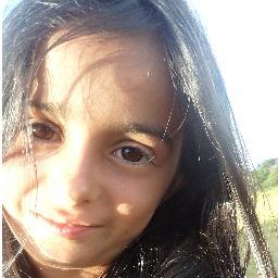 Twitter Oficial de Maria Clara Queiroz.