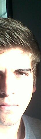 Mejor que ayer, peor que mañana. Que no pasa nada, y si pasa, se le saluda.