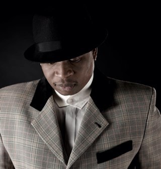 Actor, Comedian and social activist.
Twitter @des_dube. http://t.co/n9chSjGI