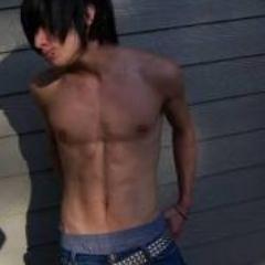 Bi. 16 The world hates me. AA OM&M TIJ BVB FIR FOB MCR FS GD ect ect ;D {Johnny Knoxville} Peircings and tats. turn me on ;3