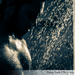 an aspiring photographer caught in the web of engineering..!
dreams big; acts equally..!