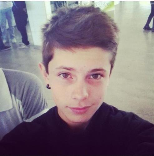tava escrevendo a Bio e o @JoaoVSuassuna me chamou pra brincar de ginecologista ai eu fui u.u, Since : 08\07\12, Seguido no dia : 08\07\12