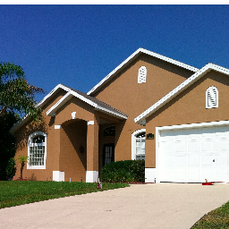 4bed 3bath,living,dining,
kitchen family room, Wii & flat screen TV, Wi-Fi
games room: pool,ping pong foosball, air hockey, dart(20x30) pool with spa