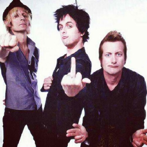 Rachel_Barbra_B's profile picture. Hmph. I hate these things. GD, MCR, P!ATD, ATL, Paramore, FOB, Ludo, TYV, and, y'know... more. ¡UNO! is magnificent. Wanna know more? I don't give a shit.