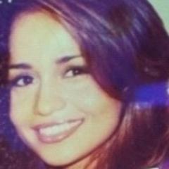Garota do Alemão, cheia de vida e personalidade. Tendo sido mãe aos 14 anos, amadureceu cedo. Alegre, doce e intempestiva, ela respira liberdade.