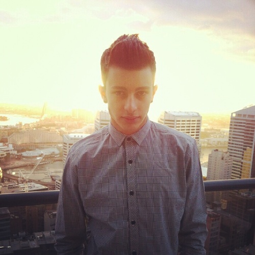 singer. songwriter. dancer. dreamer. ......................Instagram : @Lofteemusic.....................