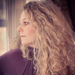 I am a New Yorker. Singer and actress, did i mention I am from NY we are all actors!