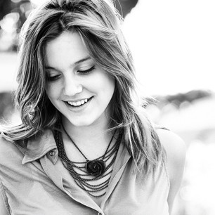 AliceWLove_'s profile picture. Nao da pra escrever elles em 160 Caracteres eu amo voxeees *-* @alice_correa e @chayleao sincer: 11/10/12 . Outro TT: @ArthurPitudo