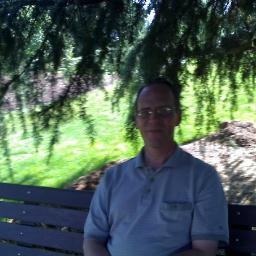 danielstrubhar's profile picture. Very Simple and Healthy promotes food-related concepts and products that rest on the 3 pillars of "very simple," "healthy," and "budget-friendly."