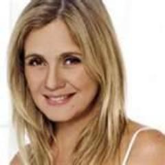 Adimiradora desta atriz maravilhosa e batalhadora amo muito...Adriana Esteves!!!