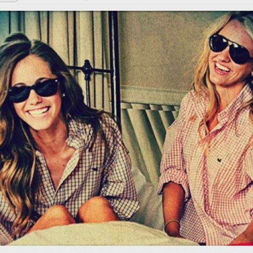 I love everything mongrammed, searsucker, and nautical! My wardrobe consists of J. Crew, Tory Burch, and Vineyard Vines!⚓