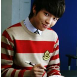 นัม อูฮยอน Main Vocal แห่งอินฟินิท ผมพูดมากๆลองฟอลมาคุยกันน่ะคร้าบบบ *ทำท่าปาหัวใจรัวๆ* [Real : @wowwh]