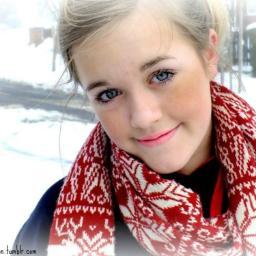 hey im lottie im the younger sister Louis older sister to daisy phoebe and fizzy #parody