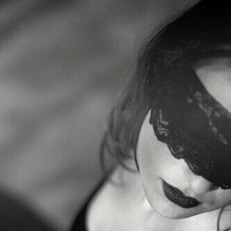 reeq_toot's profile picture. [ لا تكسر أغصاني لجل تقطف التوت ]