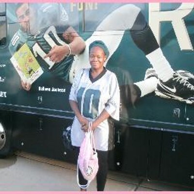 NadiraMiles's profile image