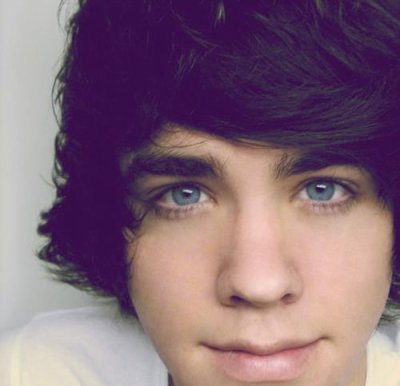 LucasCadino's profile picture. G pa deux bio xd. va follow @corentinroger_ !