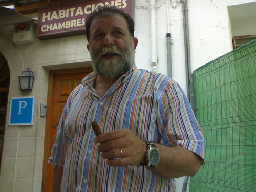 Tinc les primeres orelles i encara no he escrit un llibre. Ara toque el Fliscorno i fume caliquenyos.