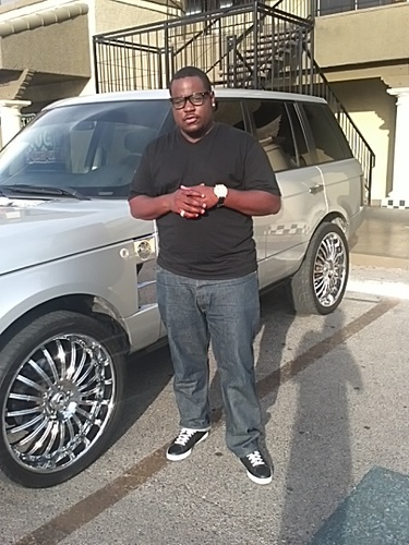 CEO / Capo of #AnueMoneyCashGang (AMCG) Recording Artist Video Director #AllAroundHustler #BusinessMan #Instagram @bosshoggcle follow @anuestyleent @AMCGang