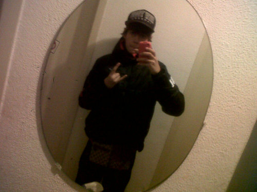 yordiii013's profile picture. 