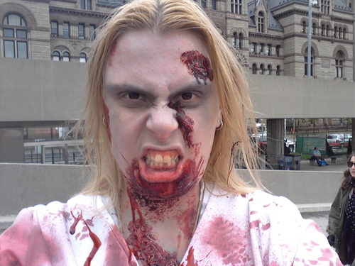 Phantomheart81's profile picture. Squirrel Queen of the North. Lover of Horror and anything vampire and zombie related! Sarcastic, Kind-hearted,awesome and Third Degree Master Baiter ;)